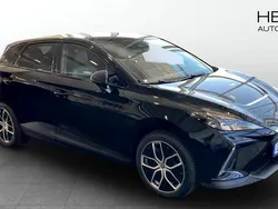 Svart (black) Begagnad 2023 MG MG4 EV Luxury Halvkombi | 349 990 kr (Marknadspris)