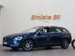 Blå Begagnad 2015 Volvo V60 Ocean Race Kombi | 169 800 kr (Marknadspris)