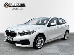 Vit Begagnad 2023 BMW 116 Advantage Halvkombi | 279 900 kr