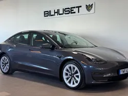 Grå Begagnad 2022 Tesla Model 3 Long Range Sedan | 439 900 kr (Dyr)