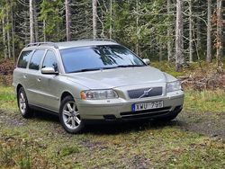 Brun Begagnad 2006 Volvo V70 Kombi | 22 000 kr (Marknadspris)