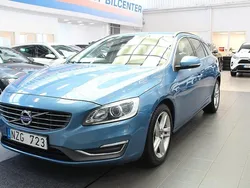 Blå Begagnad 2013 Volvo V60 Momentum Kombi | 114 900 kr (Marknadspris)