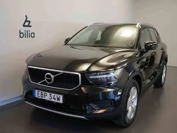Svart Begagnad 2022 Volvo XC40 SUV | 279 500 kr