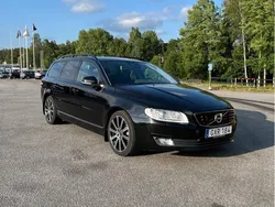 Svart Begagnad 2016 Volvo V70 Standard Kombi | 200 000 kr (Lite dyr)