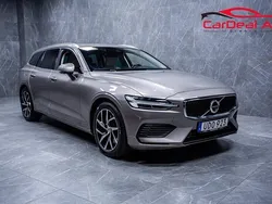 Grå Begagnad 2019 Volvo V60 Momentum Kombi | 359 800 kr (Marknadspris)