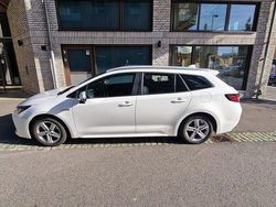 Vit Begagnad 2021 Toyota Corolla Sport Kombi | 235 000 kr (Superpris)