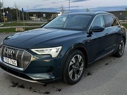 Blå Begagnad 2021 Audi e-tron Proline SUV | 305 000 kr (Bra pris)