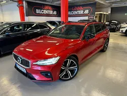 Fusion röd metallic Begagnad 2019 Volvo V60 R-Design Kombi | 279 900 kr (Marknadspris)