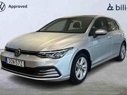 Silver Begagnad 2021 VW Golf VIII Halvkombi | 224 900 kr (Marknadspris)