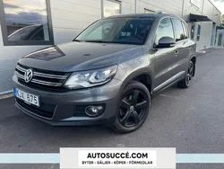 Mörkgrå Begagnad 2013 VW Tiguan Sportline SUV | 144 900 kr (Marknadspris)