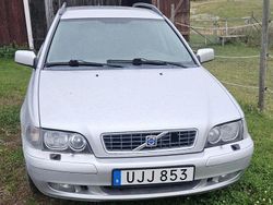 Grå Begagnad 2004 Volvo V40 Kombi | 7 500 kr (Bra pris)
