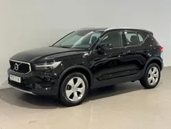 Svart Begagnad 2022 Volvo XC40 Momentum SUV | 269 500 kr (Bra pris)