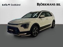 Vit (/ud/ clear white) Begagnad 2022 Kia Niro SUV | 299 000 kr (Marknadspris)