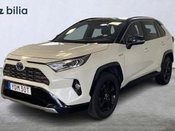 Vit Begagnad 2018 Toyota RAV4 Hybrid Style SUV | 279 900 kr (Bra pris)