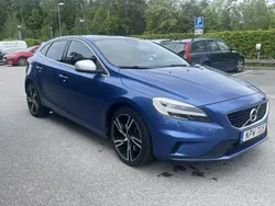 Blå Begagnad 2019 Volvo V40 R-Design Kombi | 235 000 kr (Lite dyr)