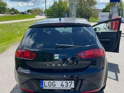 Svart Begagnad 2011 Seat Leon Style Halvkombi | 46 000 kr (Marknadspris)