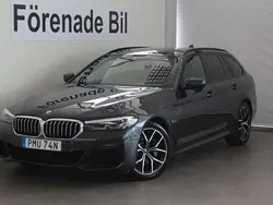 Grå Begagnad 2021 BMW 530e M Sport Kombi | 429 000 kr (Dyr)