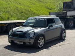Grå Begagnad 2004 Mini Cooper S Halvkombi | 42 000 kr (Lite dyr)