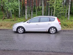 Brun Begagnad 2010 Hyundai i30 Kombi | 25 000 kr (Marknadspris)