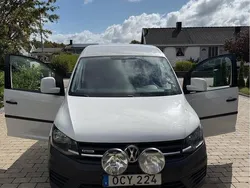 Vit Begagnad 2016 VW Caddy Minibuss | 75 500 kr (Superpris)