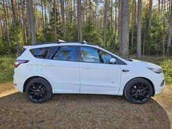 Vit Begagnad 2018 Ford Kuga ST-Line SUV | 179 500 kr (Marknadspris)