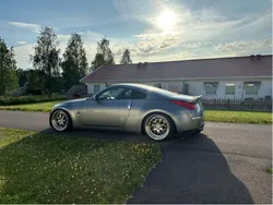 Grå Begagnad 2007 Nissan 350Z Sportkupé | 174 999 kr (Marknadspris)