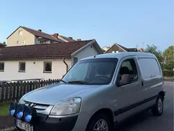 Grå Begagnad 2007 Peugeot Partner Minibuss | 19 999 kr (Marknadspris)