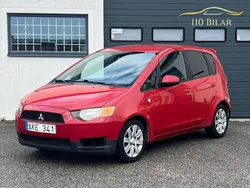 Röd Begagnad 2010 Mitsubishi Colt Halvkombi | 29 900 kr (Marknadspris)