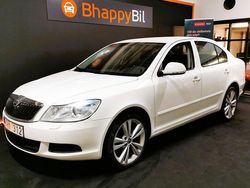 Vit Begagnad 2010 Skoda Octavia Ambiente Halvkombi | 39 900 kr