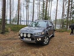 Grå Begagnad 2011 Mitsubishi Outlander Edition SUV | 71 500 kr (Lite dyr)