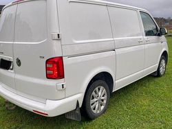 Vit Begagnad 2018 VW T6 Van | 155 000 kr (Marknadspris)