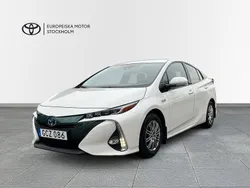 Vit Begagnad 2018 Toyota Prius Plug-in Hybrid Executive Halvkombi | 204 900 kr (Marknadspris)