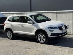 Vit Begagnad 2020 Skoda Karoq Ambition SUV | 204 900 kr (Marknadspris)