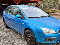 Begagnad 2006 Ford Focus Halvkombi | 19 000 kr (Superpris)