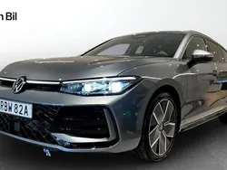 Mörkgrå Ny 2025 VW Passat Edition Kombi | 539 800 kr (Bra pris)