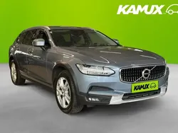 Blå Begagnad 2018 Volvo V90 CC Momentum Kombi | 264 700 kr (Marknadspris)