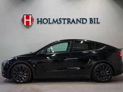 Svart Begagnad 2022 Tesla Model Y Performance SUV | 434 900 kr (Lite dyr)