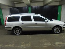 Vit Begagnad 2004 Volvo V70 Kombi | 15 500 kr (Marknadspris)