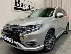 Silver Begagnad 2019 Mitsubishi Outlander P-HEV Edition SUV | 259 900 kr (Marknadspris)
