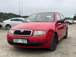 Röd Begagnad 2003 Skoda Fabia Halvkombi | 19 900 kr