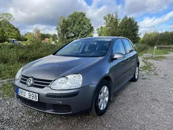 Grå Begagnad 2006 VW Golf V Trendline Halvkombi | 27 000 kr (Superpris)