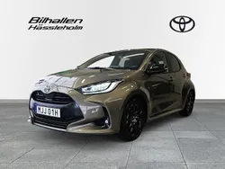 Grön Begagnad 2022 Toyota Yaris Hybrid Style Halvkombi | 249 900 kr (Lite dyr)