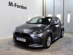 Mörkgrå Begagnad 2021 Toyota Yaris Hybrid Active Halvkombi | 174 700 kr (Marknadspris)