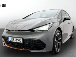 Ljusgrå Begagnad 2023 Cupra Born e-Boost Halvkombi | 319 900 kr (Marknadspris)