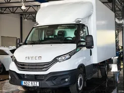 Vit Begagnad 2022 Iveco Daily Van | 479 500 kr