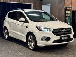 Vit Begagnad 2016 Ford Kuga ST-Line SUV | 149 900 kr (Marknadspris)