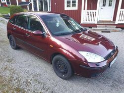 Begagnad 2005 Ford Focus Halvkombi | 15 000 kr (Marknadspris)