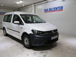 Vit Begagnad 2017 VW Caddy Maxi Life Life Minibuss | 129 000 kr (Superpris)