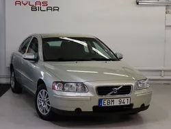 Ljusbrun (brun) Begagnad 2007 Volvo S60 Kinetic Sedan | 74 900 kr (Dyr)