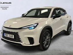 Vit Begagnad 2024 Lexus LBX SUV | 354 000 kr (Marknadspris)